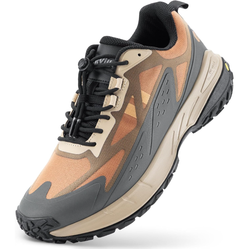 Men's Low-Top LugMax Hiking Shoes V2